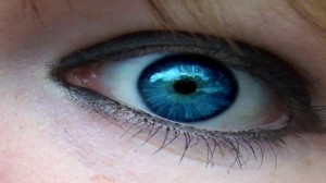 العيون الزرقاء