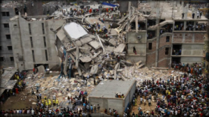 "ديربان": 50 شخصا تحت الأنقاض في انهيار مركز تجاري 