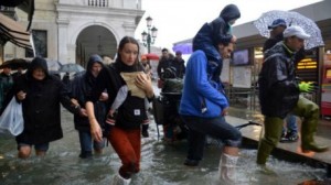 سردينيا الإيطالية: فيضانات قوية تتسبب في مقتل 17 شخصا وإجلاء المئات