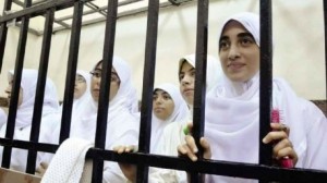 مصر: الحبس سنة لـ 14 من فتيات الإخوان و تبرئة 7 قاصرات