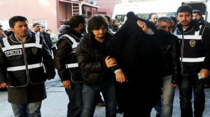 تركيا: اعتقال نجلي وزيرين بالحكومة في قضايا فساد...وأردوغان يلوح بطرد سفراء أجانب