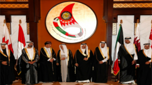 اختتام قمة الكويت بإقرار قيادة عسكرية مشتركة