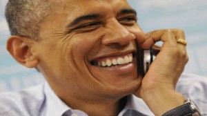أوباما" يُمنع من استخدام هاتف "آيفون" لأسباب أمنية