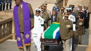 جثمان مانديلا يسجى لنظرة الوداع