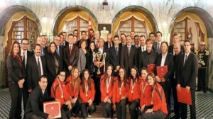 رئيس الجمهوريّة يكرّم المنتخبين التونسيين لكرة اليّد سيّدات ورجال
