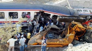 حادث قطار في تركيا 