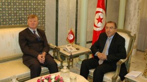 سفير بلجيكا بتونس "باتريك بيطار" و وزير الخارجية "المنجي الحامدي"،
