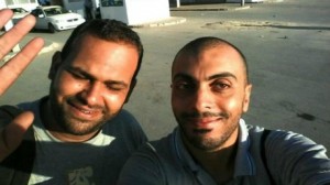 الصحفي التونسي "سفيان الشورابي" والمصور "نذير الكتاري"