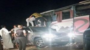 وفاة 9 عمانيين وإصابة 40 آخرين على طريق الأحساء
