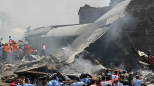تحطم طائرة النقل العسكري الإندونيسية 