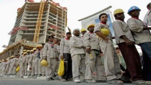 العمال الأجانب  في الامارات