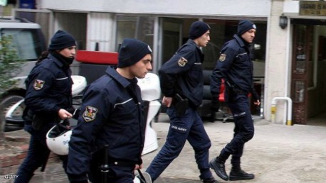تركيا تعتقل مشتبهين بإرسال مسلحين لداعش kk