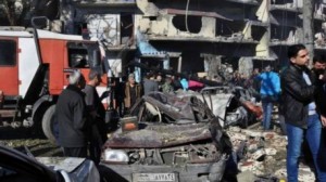 قتلى بتفجيرين انتحاريين استهدفا حاجزا عسكريا بحمص 