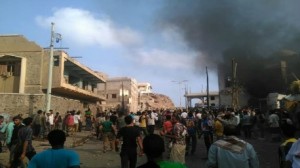 مقتل 7 أشخاص في تفجير سيارة ملغومة قرب قصر الرئاسة في عدن 