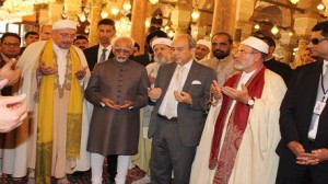 بجامع الزيتونة: وزير الشؤون الدينية يستقبل نائب الرئيس الهندي