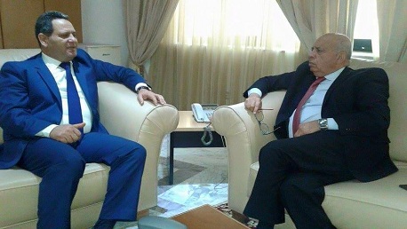 وزير الوظيفة العمومية والحوكمة عبيد البريكي نقيب الصحفيين ناجي البغوري 