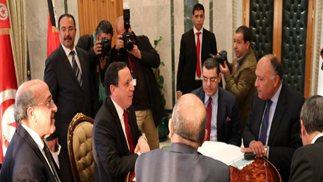 اليوم: وزراء خارجية تونس ومصر والجزائر في ضيافة السبسي
