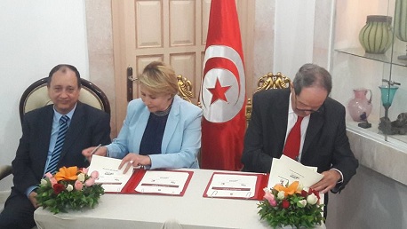  امضاء اتفاقيات شراكة بين وزارة المرأة والاسرة والطفولة وعدد من مكونات المجتمع المدني