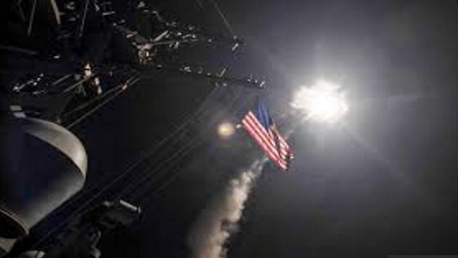 سوريا: ضربة عسكرية أمريكية بـ59 صاروخا على قاعدة جوية للحكومة