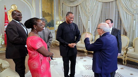 السبسي يلتقي وزير خارجية نيجيريا