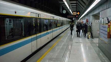 طهران: استهداف ركاب بمحطة مترو بسكين ومقتل المهاجم 