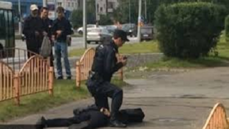  روسيا: عملية طعن بسكين تُخلف 8 مصابين وتصفية المهاجم 