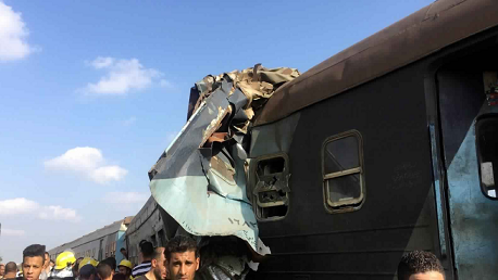 حصيلة حادث تصادم قطارين بمصر: 49  قتيلاً و120 جريحًا