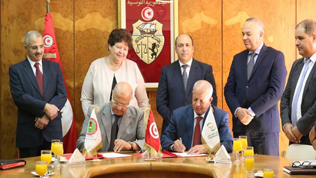 ابرام اتفاقية بين شركة نقل تونس والجمعية التونسية للوقاية من حوادث الطرقات