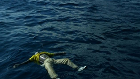  جيش البحر ينتشل جثة تطفو على سطح الماء قرب جزيرة زمبرة