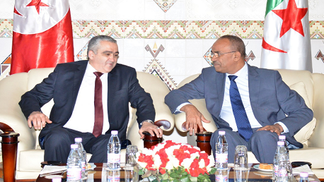 وزير الداخلية و الجماعات المحلية و التهيئة العمرانية، السيد نورالدين بدوي، وزير الداخلية التونسي السيد لطفي براهم.