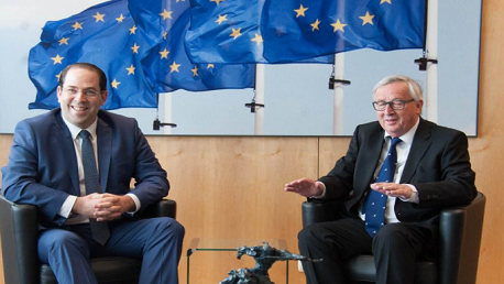 رئيس الحكومة يوسف الشاهد يجري بعد ظهر اليوم بمقر المفوضية الاوروبية ببروكسيل محادثة مع جون كلود جنكار Jean-Claude Juncker رئيس المفوضية.