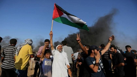 في الجمعة الـ17 لمسيرة العودة: استشهاد 4 فلسطينيين وإصابة 210 آخرين بغزة