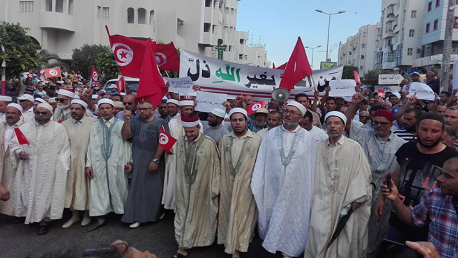 صفاقس: مسيرة لأئمة المساجد احتجاجا على تقرير لجنة الحقوق الفردية والمساواة 