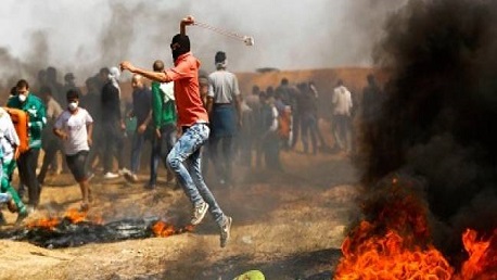 استشهاد 3 فلسطينيين وإصابة 250 جراء قمع الاحتلال لمسيرات العودة 