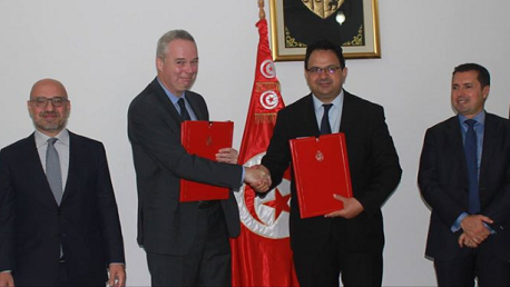 32 مليون دينار لإطلاق الدراسات الفنية لمشروع الربط الكهربائي بين تونس وإيطاليا