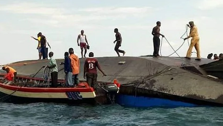 136 قتيلا جراء كارثة غرق عبّارة في تنزانيا