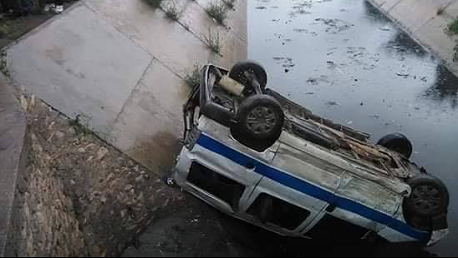 صفاقس: انزلاق سيارة لواج في قنال يُخلّف 9 إصابات