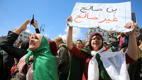 الجزائر: إضراب عام ومسيرات رفضا لتنصيب "بن صالح"