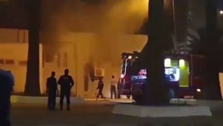 حريق يلتهم مبنى داخل مطار الجزائر