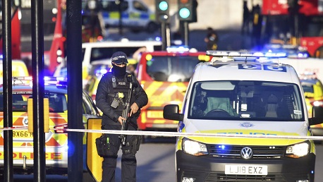 	جسر لندن: 5 جرحى في عملية طعن والشرطة تقتل المسلح
