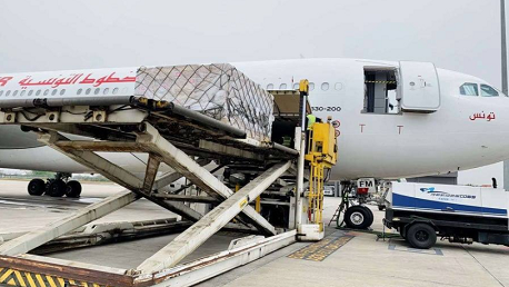 طائرة الخطوط التونسية تُقلع من مطار تشنغدو بالصين محملة بـ 5 ملايين و 500 ألف كمامة طبية
