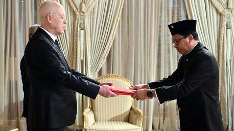 سعيّد يتسلّم أوراق اعتماد سفيريْ إندونيسيا وروسيا في تونس