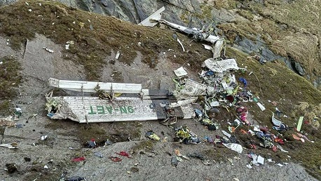 تحطّمت في جبال الهيمالايا.. انتشال جثث جميع ركاب الطائرة النيبالية المنكوبة 