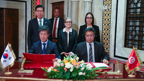 رئيسة الحكومة تشرف على موكب توقيع مذكرات التفاهم للتعاون الاقتصادي بين تونس وكوريا