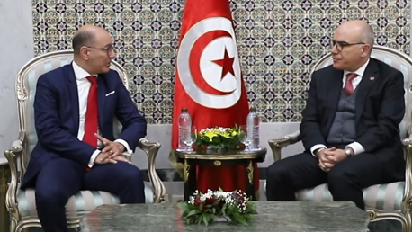 التأكيد خلال لقاء وزير الخارجية بهيكل بن محفوظ، على القيمة السياسية والاعتبارية لتونس