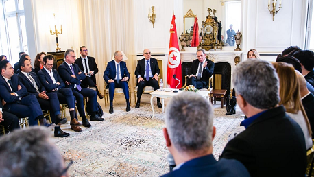رئيس الحكومة يلتقي عددا من التونسيين من رجال الاعمال وأصحاب الشركات والمؤسسات الناشئة الناشطة بفرنسا 