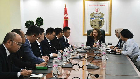 شركة صينية تؤكد اهتمامها بتطوير مشروع الفسفاط بمنجم سراورتان وعقد شراكة في مجال الأسمدة