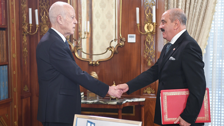 قيس سعيد ووزير الشؤون الخارجية