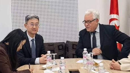 سفير الصين بتونس يزور جامعة سوسة ويبحث آفاق التعاون الأكاديمي