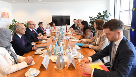 وزيرة ألمانيا و محمد علي النفطي